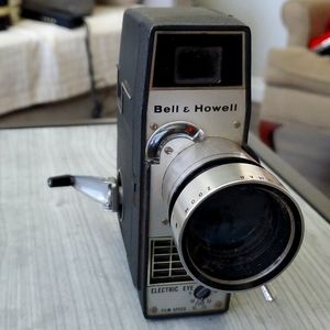 BELL&HOWELL CAMERA